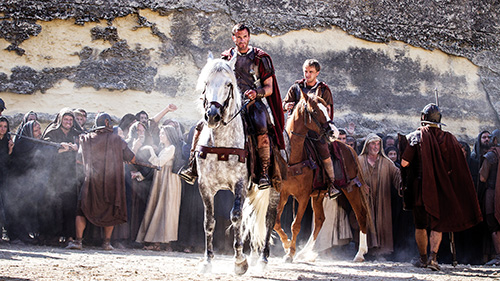 Joseph Fiennes and Tom Felton star in a scene from the movie “Risen.” The Catholic News Service classification is A-III – adults. The Motion Picture Association of America rating is PG-13 – parents strongly cautioned. Some material may be inappropriate for children under 13. (CNS photo/Columbia Pictures)