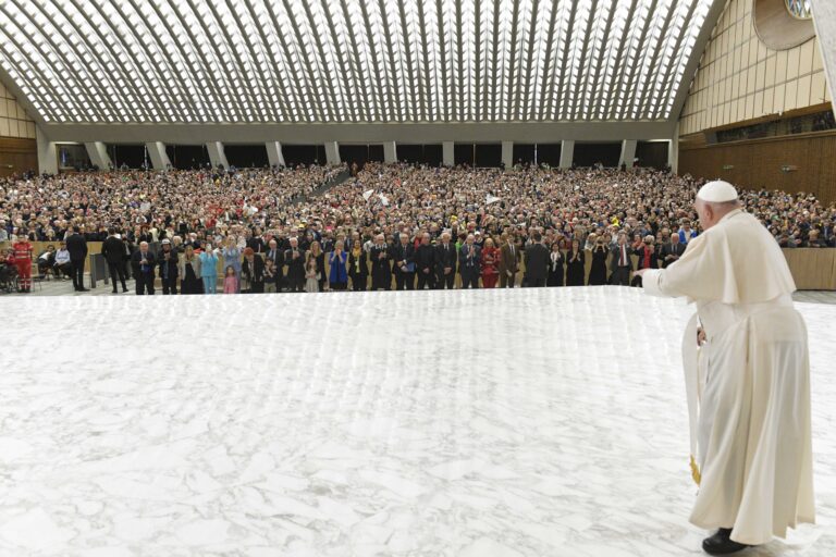 Pope Ms Love makes individuals and the world better, pope says - Mississippi ...